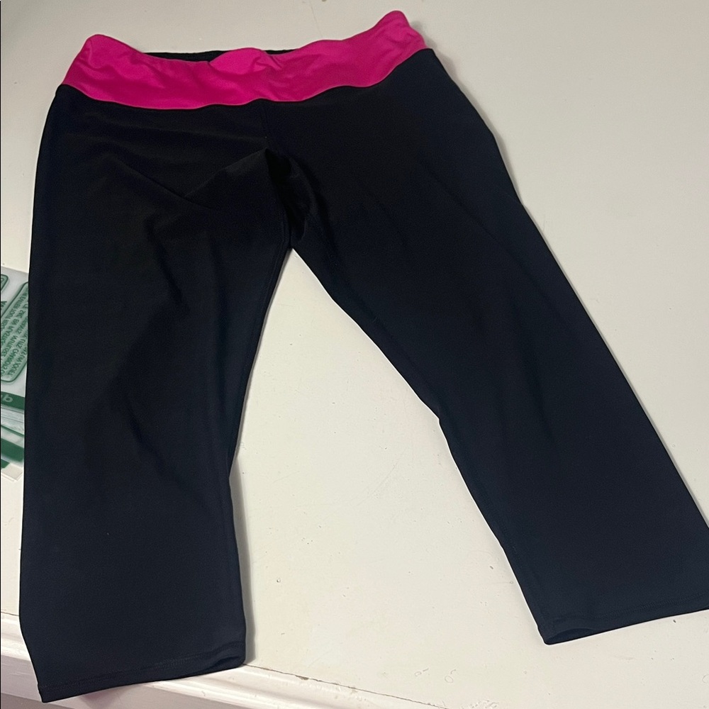 Traction NY Apparel XL Elastic Waist Pull On Black Pink Athletic Capri Leggings